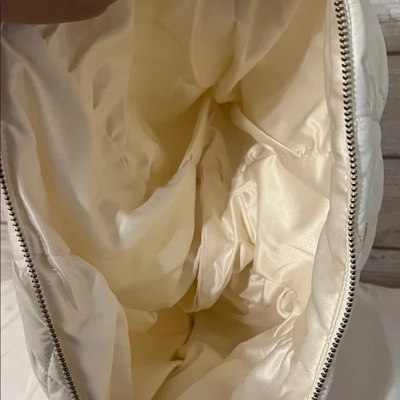 Kate Spade Quilted Cream/Ivory Accessory Bag - Picture 8 of 15